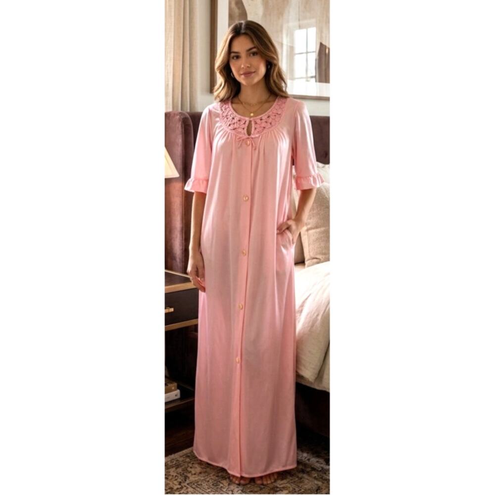 Vintage pink ruffle chemise/duster/nightgown with pockets